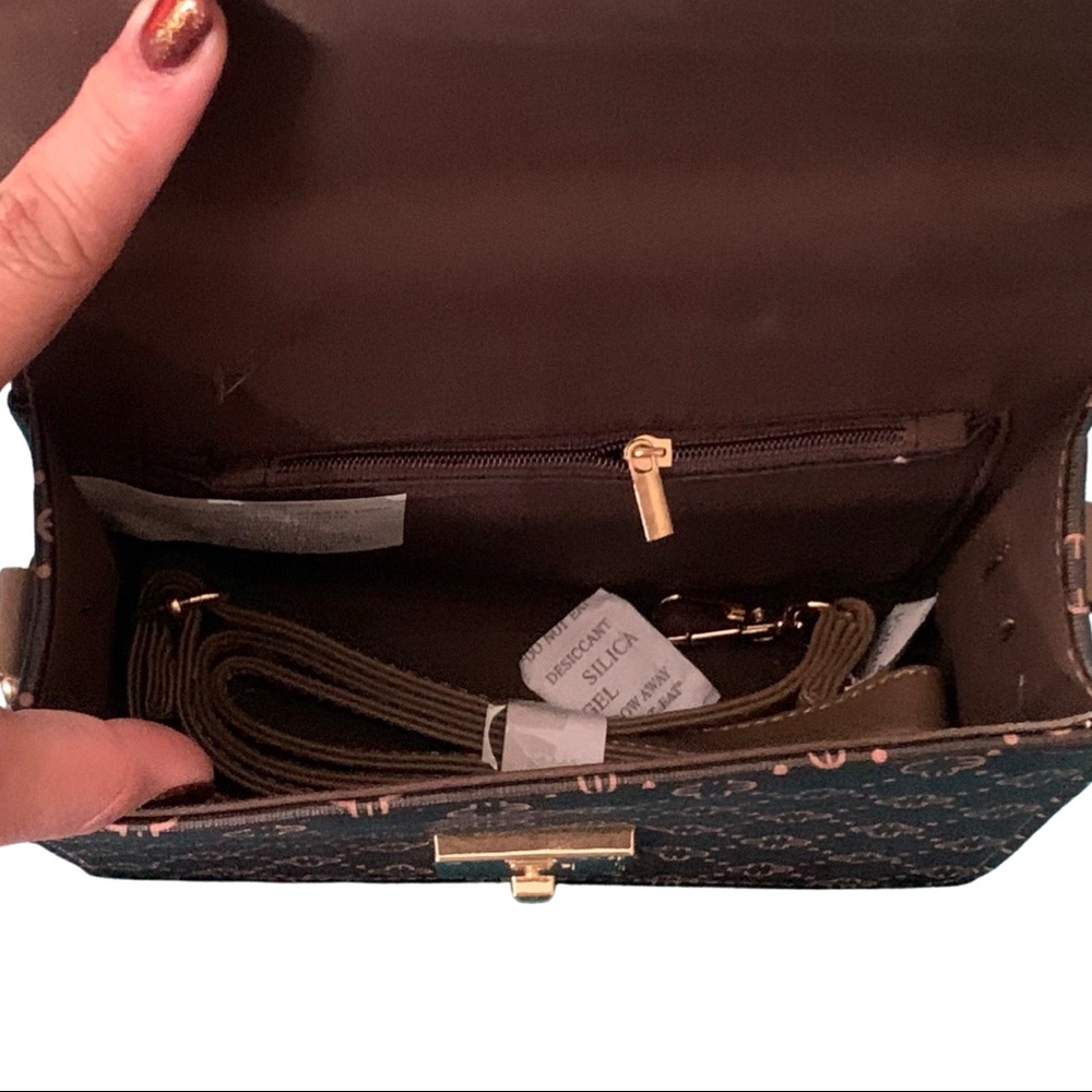 NWT. Brown Crossbody-Purse - Picture 7 of 9